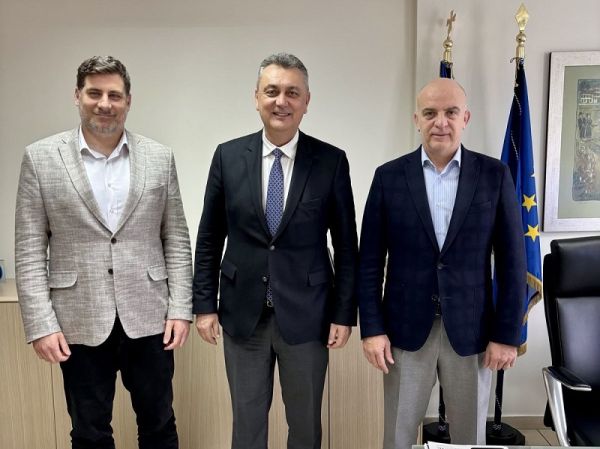 Συνάντηση με τον νέο Διοικητή του ΕΦΚΑ πραγματοποίησε ο Γιώργος Κωτσός