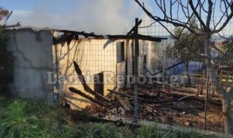 Κάηκε ολοσχερώς πτηνοτροφείο - στάβλος έξω από την Αταλάντη