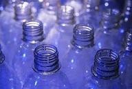 Επικίνδυνη ουσία σε πλαστικά μπουκάλια