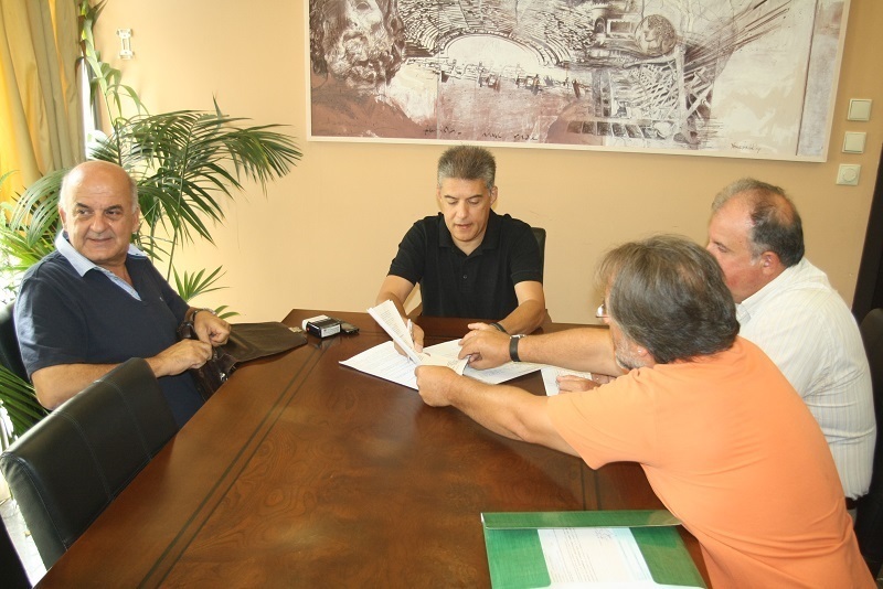 Υπογράφθηκε η σύμβαση για το έργο της αποστραγγιστικής τάφρου στην Λάρισας – Καρδίτσας