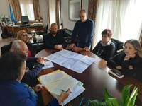 .