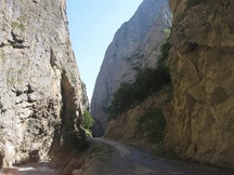 Το φαράγγι στο δρόμο για το χωρίο Xinaliq