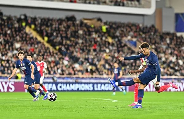 Champions League: Νίκες με ανατροπές για Παρί και Γαλατασαράι