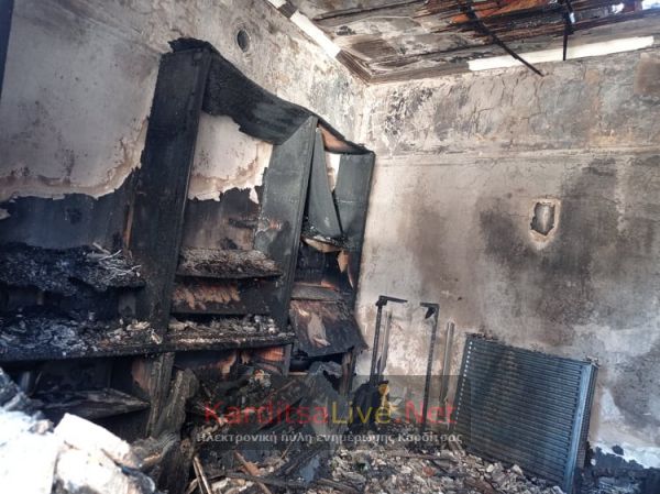 Καρδίτσα: Κάηκε ακατοίκητη μονοκατοικία τα ξημερώματα της Κυριακής (+Φώτο +Βίντεο)