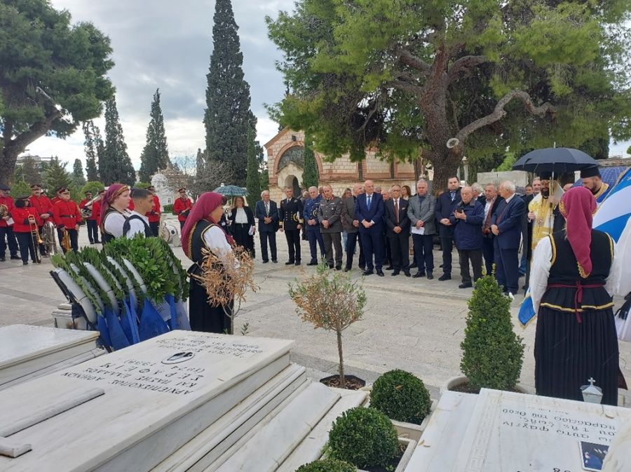 O Σύλλογος των απανταχού Καρδιτσιωτών τίμησε τον Μακαριστό Αρχιεπίσκοπο, Σερ. Τίκα και τον Πρωθυπουργό - Στρατηγό, Νικ. Πλαστήρα