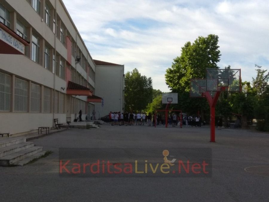 Χωρίς απρόοπτα και η 3η μέρα των πανελλαδικών για τους υποψηφίους ΓΕΛ στην Καρδίτσα - Τα θέματα των εξετάσεων