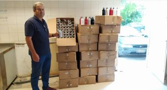 Παρέλαβε τις μάσκες μιας χρήσης και τα παγουρίνο ο Δήμος Σοφάδων