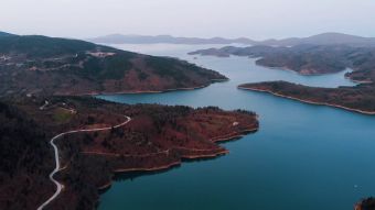 Ένωση Ξενοδόχων λίμνης Πλαστήρα: Να διακοπεί η λειτουργία των ξενοδοχείων ορεινού όγκου