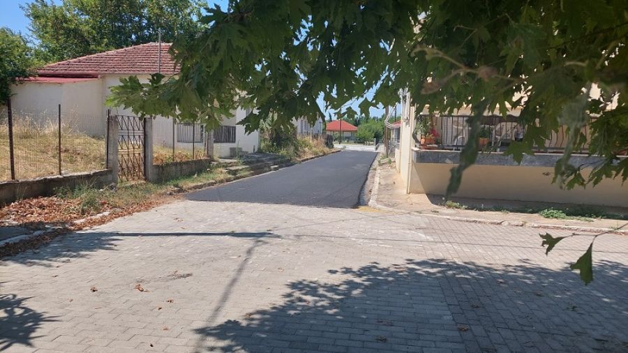 Αυτοψία Β. Τσιάκου στις ασφαλτοστρώσεις στο Ξινονέρι
