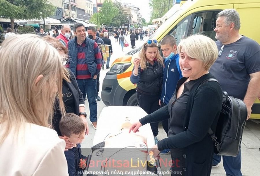 «Δωρεά ζωής” στη μνήμη του 18χρονου που «έσβησε» αιφνιδίως ο νέος απινιδωτής στην Κεντρική Πλατεία της Καρδίτσας (+Φώτο)