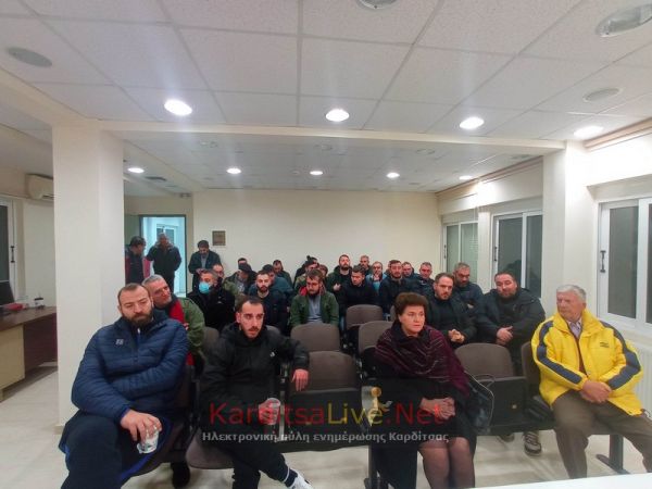 Κρίσιμη συνάντηση των ερασιτεχνών ποδοσφαιριστών με τους Δημάρχους για τους απινιδωτές στα γήπεδα (+Φωτο)