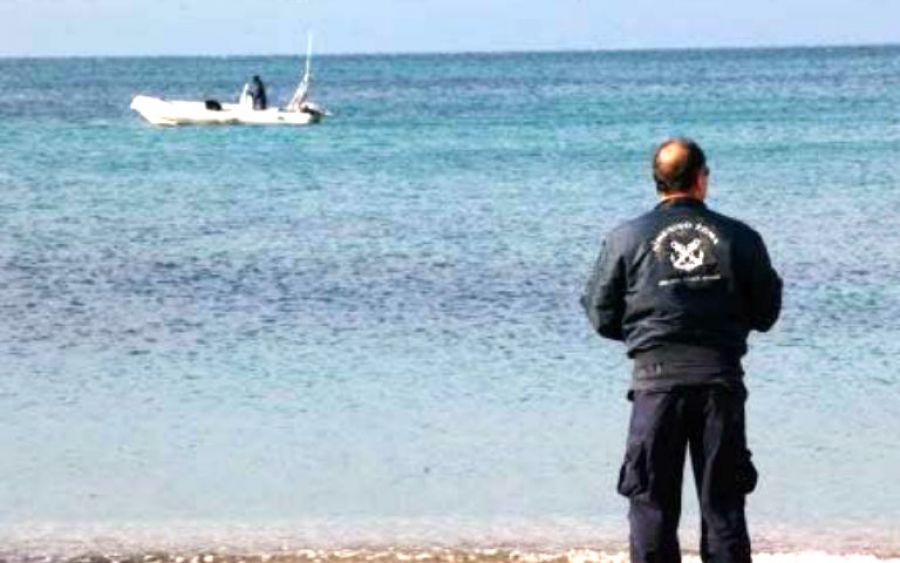 Με επιτυχία η επιχείρηση Λιμενικού και εθελοντών για τη διάσωση δύο 20χρονων στο Λασίθι από βραχονησίδα