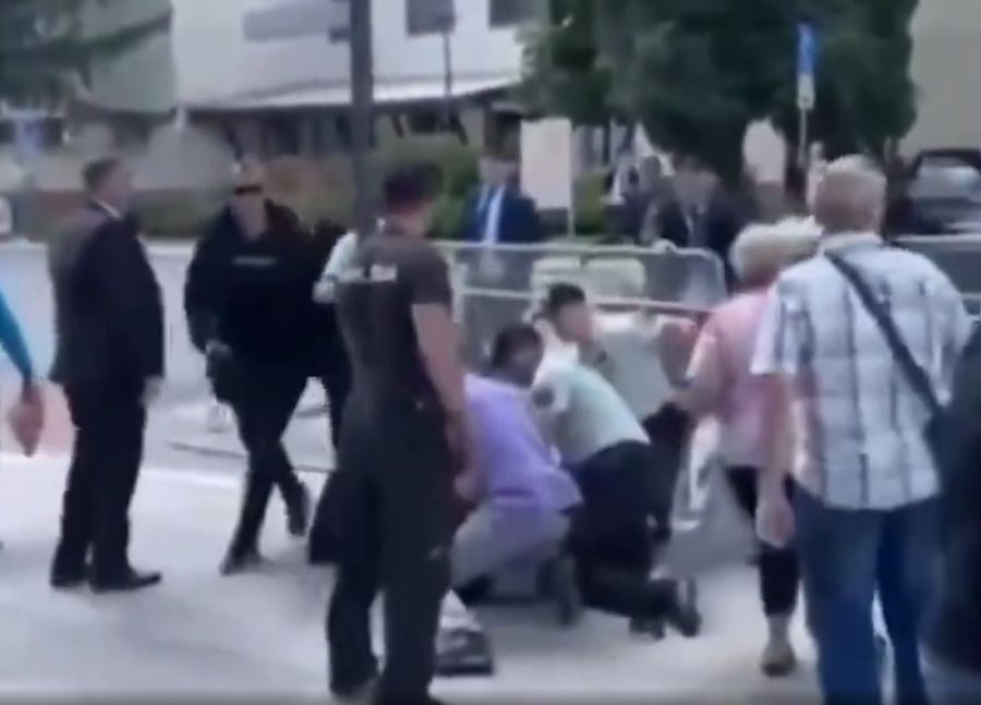 Άνδρας πυροβόλησε και τραυμάτισε τον πρωθυπουργό της Σλοβακίας Ρόμπερτ Φίτσο - Σε κρίσιμη κατάσταση η υγεία του