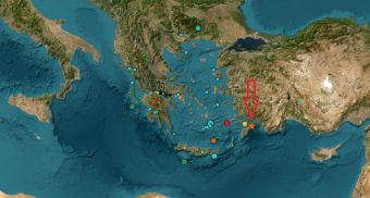 Μεταμεσονύκτιος σεισμός 5,8 Ρίχτερ κοντά Ρόδο - Μία ανήλικη νεκρή στην Τουρκία και δεκάδες τραυματίες