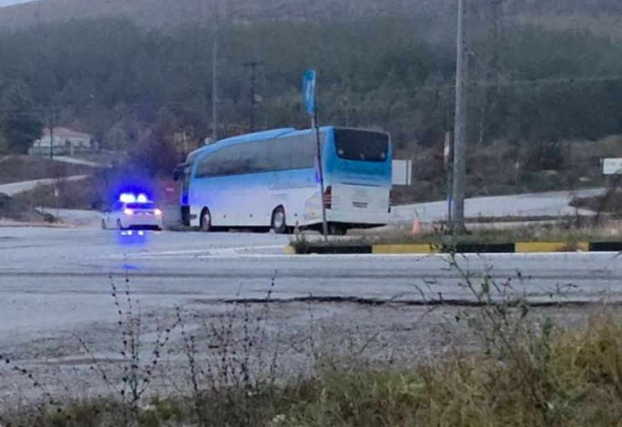 Οδηγός λεωφορείου κατέληξε, κάνοντας δρομολόγιο με 25 εργαζομένους στο δρόμο Πτολεμαΐδας - Κοζάνης