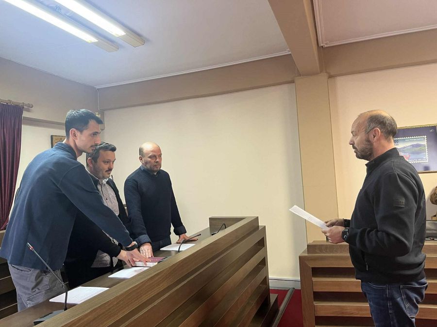 Ορκίστηκαν 3 νέοι μόνιμοι υπάλληλοι στο Δήμο Μουζακίου