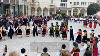 25η Μαρτίου: Με παραδοσιακούς χορούς και υποστολή της σημαίας ολοκληρώθηκαν οι εκδηλώσεις (+Φωτο +Βίντεο)