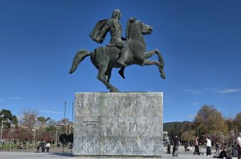 Έφυγε από τη ζωή ο γλύπτης Ευάγγελος Μουστάκας - Δημιουργός του αγάλματος του Μεγάλου Αλεξάνδρου στη Θεσσαλονίκη
