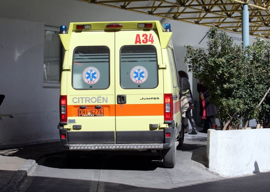 Τρεις τραυματίες -εκ των οποίων οι δύο σοβαρά- σε τροχαίο στη Νεά Αγχίαλο