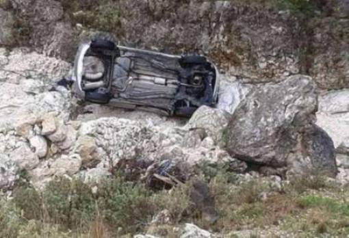 Θανατηφόρο τροχαίο στη Δίβρη - Νεκρός 50χρονος μετά από πτώση του ΙΧ σε χαράδρα