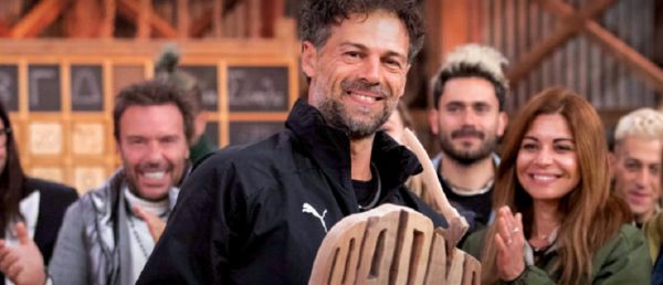 “Η Φάρμα”: Ο Κώστας Γκρέκας “Αγρότης της χρονιάς” (Βίντεο)