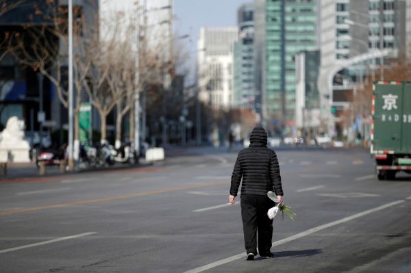"Θερίζει" ο νέος κοροναϊός στην Κίνα - 240 νεκροί σε μια ημέρα - 1.369 νεκροί συνολικά
