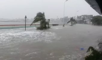Η καταιγίδα Φουνγκ-γουόνγκ μετατρέπεται σε «υπερτυφώνα» φθάνοντας στις Φιλιππίνες (+Βίντεο)