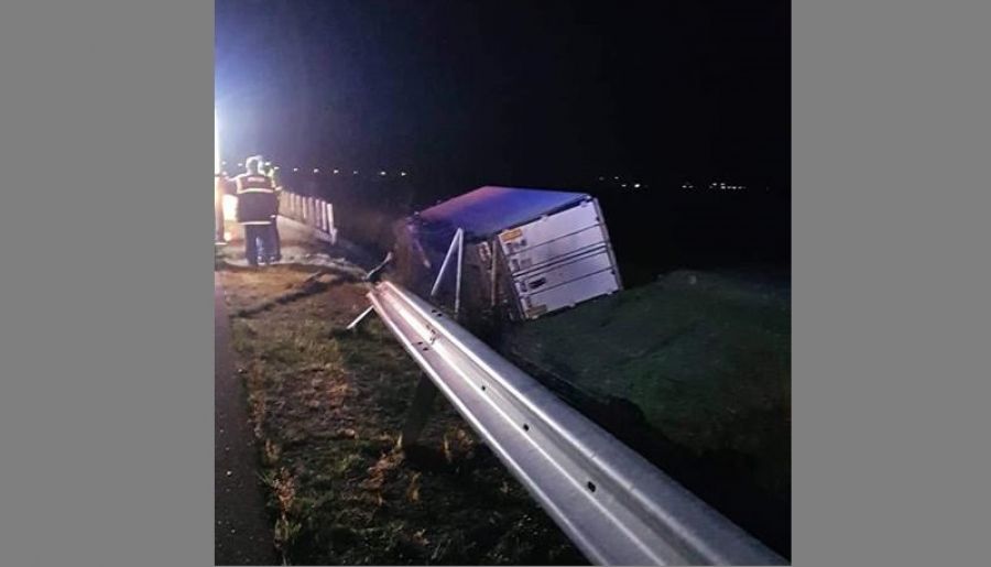 Εκτροπή φορτηγού στον Ε-65 με ελαφρύ τραυματισμό του 34χρονου οδηγού