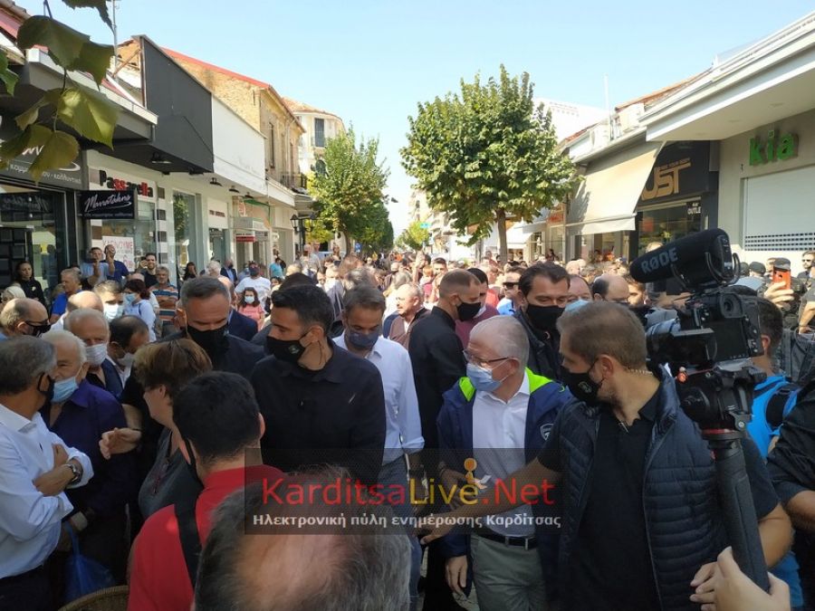 Ένταση κατά την επίσκεψη Μητσοτάκη σε πληγείσες επιχειρήσεις της Καρδίτσας (+Φώτο +Βίντεο)