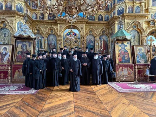 Ιερά Μητρόπολη: Τριήμερη προσκυνηματική εκδρομή κληρικών στο Άγιο Όρος