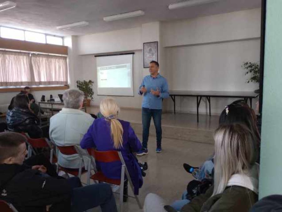 Το 2ο ΕΠΑ.Λ. Καρδίτσας γιόρτασε την Πανελλήνια Ημέρα κατά της σχολικής βίας και του εκφοβισμού