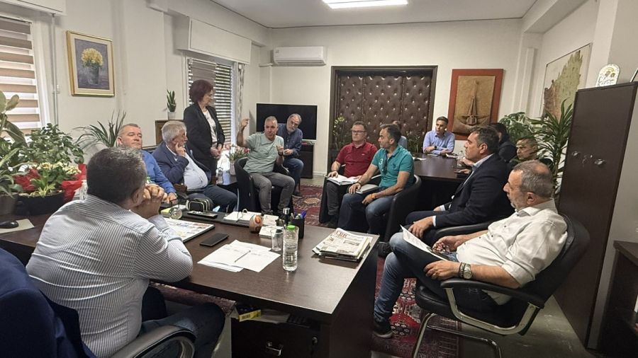 Συνάντηση εργασίας του Περιφερειάρχη Θεσσαλίας και της διοίκησης του ΕΒΕ Καρδίτσας