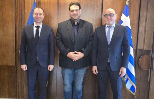 Συνάντηση του Βουλευτή Καρδίτσας της ΝΔ Τέλη Σπάνια και του Δημάρχου Παλαμά, Σωκράτη Δασκαλόπουλου, με τον Υπουργό Εσωτερικών, Θοδωρή Λιβάνιο