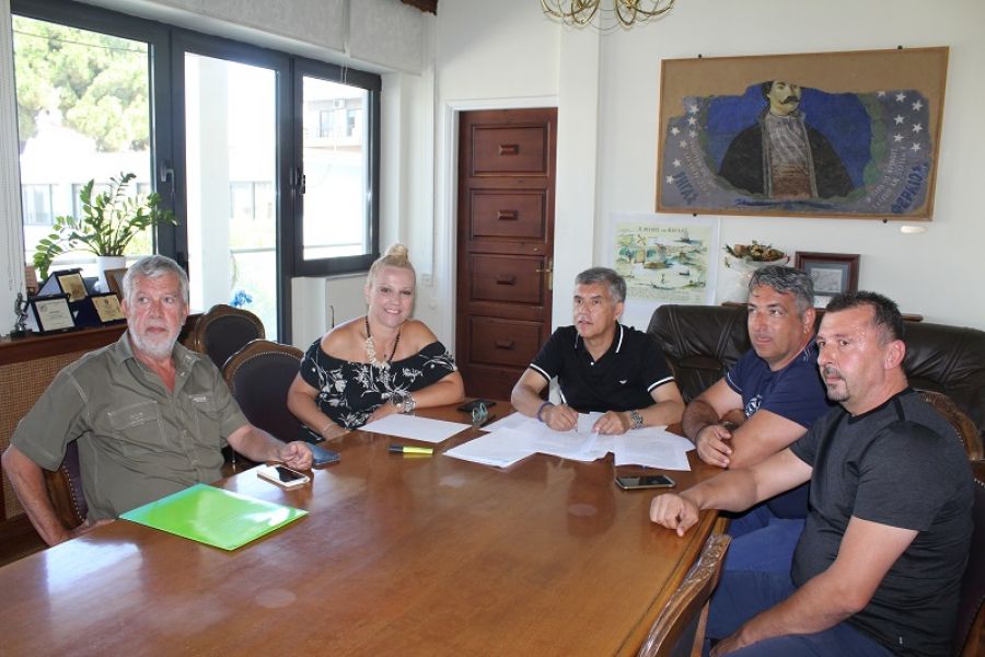 Υπογράφηκε η σύμβαση για αντιπλημμυρικά έργα στη Σκιάθο