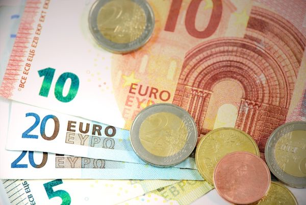ΕΦΚΑ: Καταβάλλεται στους συνταξιούχους το έκτακτο επίδομα (200-300 ευρώ) προσωπικής διαφοράς