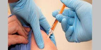 Δεν απαιτείται έλεγχος για Covid-19 πριν τον αντιγριπικό εμβολιασμό