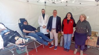 Ο Αντιπεριφερειάρχης Υγείας Βαγγ. Αποστόλου στη διήμερη υπαίθρια εθελοντική αιμοδοσία στην Κεντρική Πλατεία Λάρισας