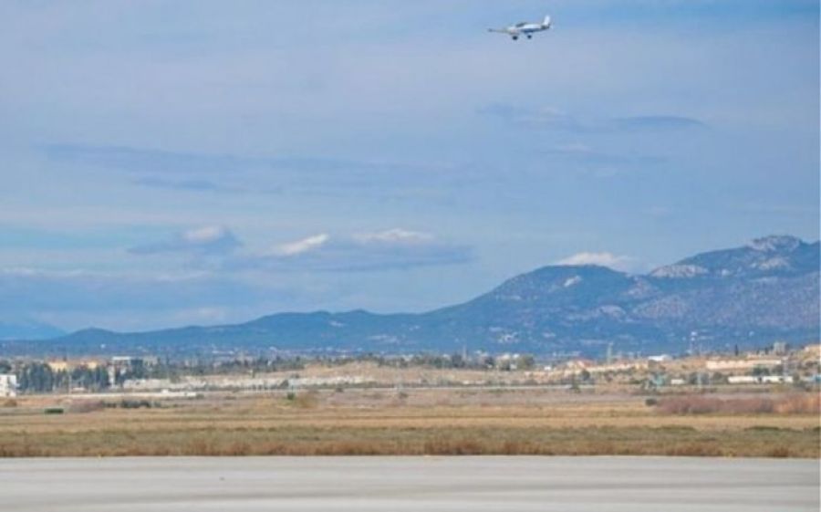 Αναγκαστική προσγείωση αεροσκάφους στα Μέγαρα