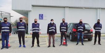 Ρομά Χωρίς Σύνορα: Διανομή τροφίμων στις πληγείσες οικογένειες ρομά
