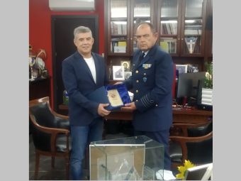 Συνάντηση του Περιφερειάρχη Θεσσαλίας Κώστα Αγοραστού με το Διοικητή της ΔΑΚ Σμήναρχο Ταμπάνα