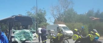 Συγκρούστηκαν δύο λεωφορεία στην περιοχή της Βούλας- 47 τραυματίες, οι 3 είναι σοβαρά