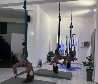 7 λόγοι για να κάνει το παιδί μου aerial και yoga!