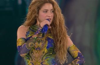 Μαγευτική Σακίρα στην Κοπακαμπάνα: Πλήθος 2 εκατομμυρίων και 8.000 αστυνομικοί (+Βίντεο)
