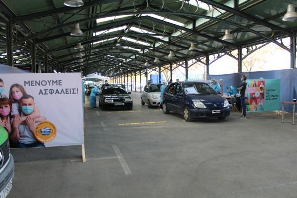 47 θετικά κρούσματα COVID-19 σε μαζική δειγματοληψία στη Λάρισα (24/11)