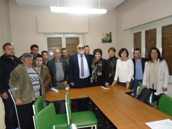 Στα γραφεία του συλλόγου γονέων &amp; κηδεμόνων των παιδιών με ειδικές ανάγκες Παν. Κουρουμπλής και Χρ. Κατσαβριά