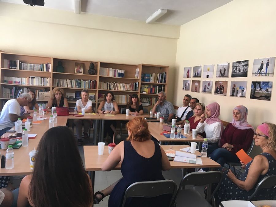 "Συνάντηση για την εκπαίδευση προσφύγων μαθητών στη μητρική τους γλώσσα"