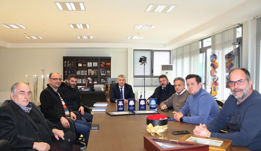 Συνάντηση Κ. Αγοραστού με προέδρους Συνεταιρισμών καστανοπαραγωγών της Π.Ε. Λάρισας
