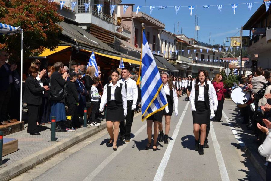 Με λαμπρότητα και κάθε επισημότητα ο εορτασμός της 25ης Μαρτίου στο Δήμο Μουζακίου (+Φωτο)