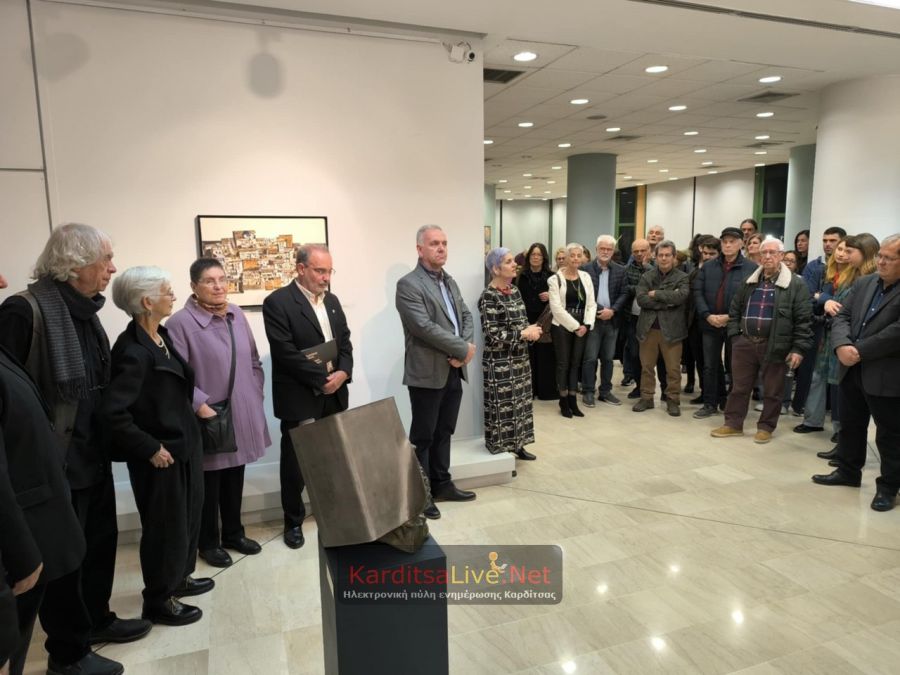 Δημοτική Πινακοθήκη Καρδίτσας: Εγκαινιάστηκε η έκθεση του γλύπτη Κυριάκου Ρόκου και της ζωγράφου - χαράκτριας Ρουμπίνας Σαρελάκου (+Φωτο +Βίντεο)