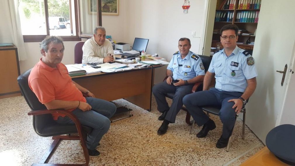Εθιμοτυπική επίσκεψη του Γενικού Περιφερειακού Αστυνομικού Διευθυντή Θεσσαλίας στο Δήμαρχο Αργιθέας